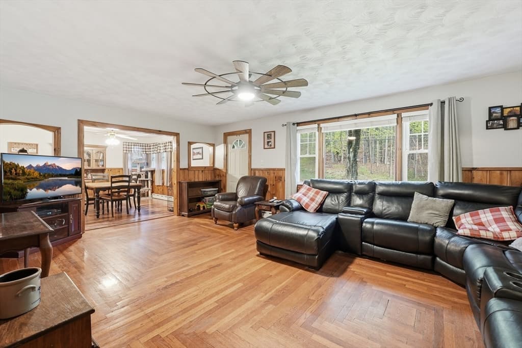 Single Family Residence at 223 S Barre Rd, Barre MA 01005, Barre, photo 12 of 35