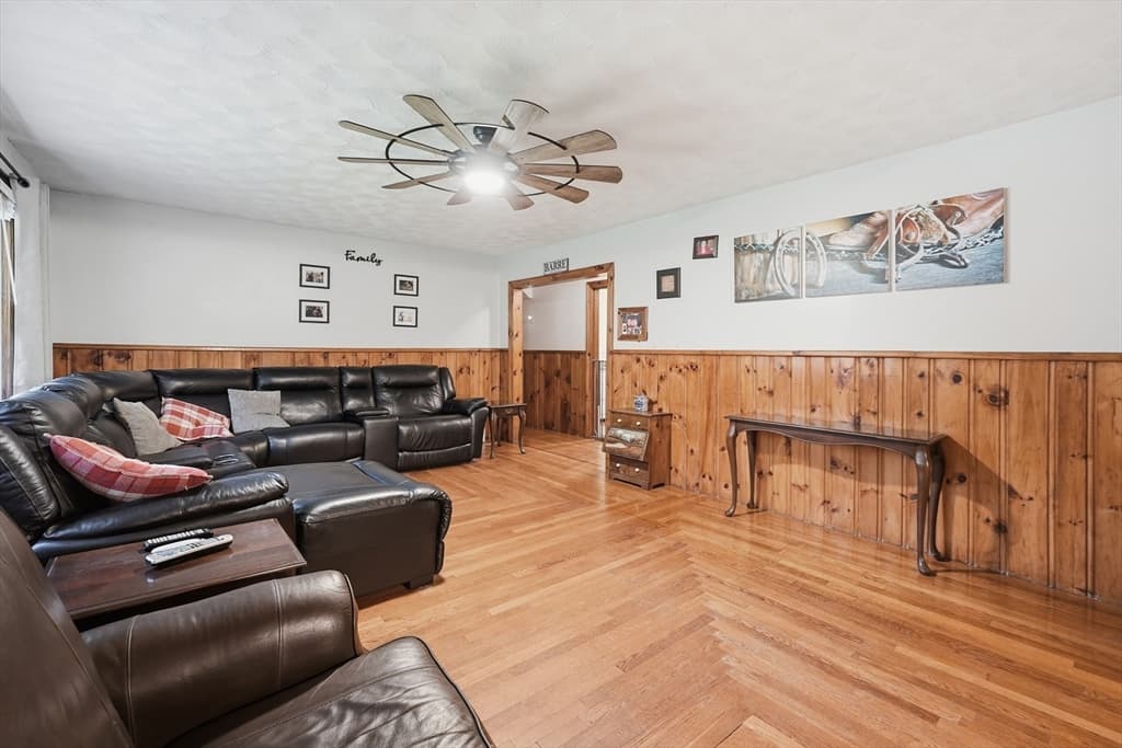 Single Family Residence at 223 S Barre Rd, Barre MA 01005, Barre, photo 11 of 35