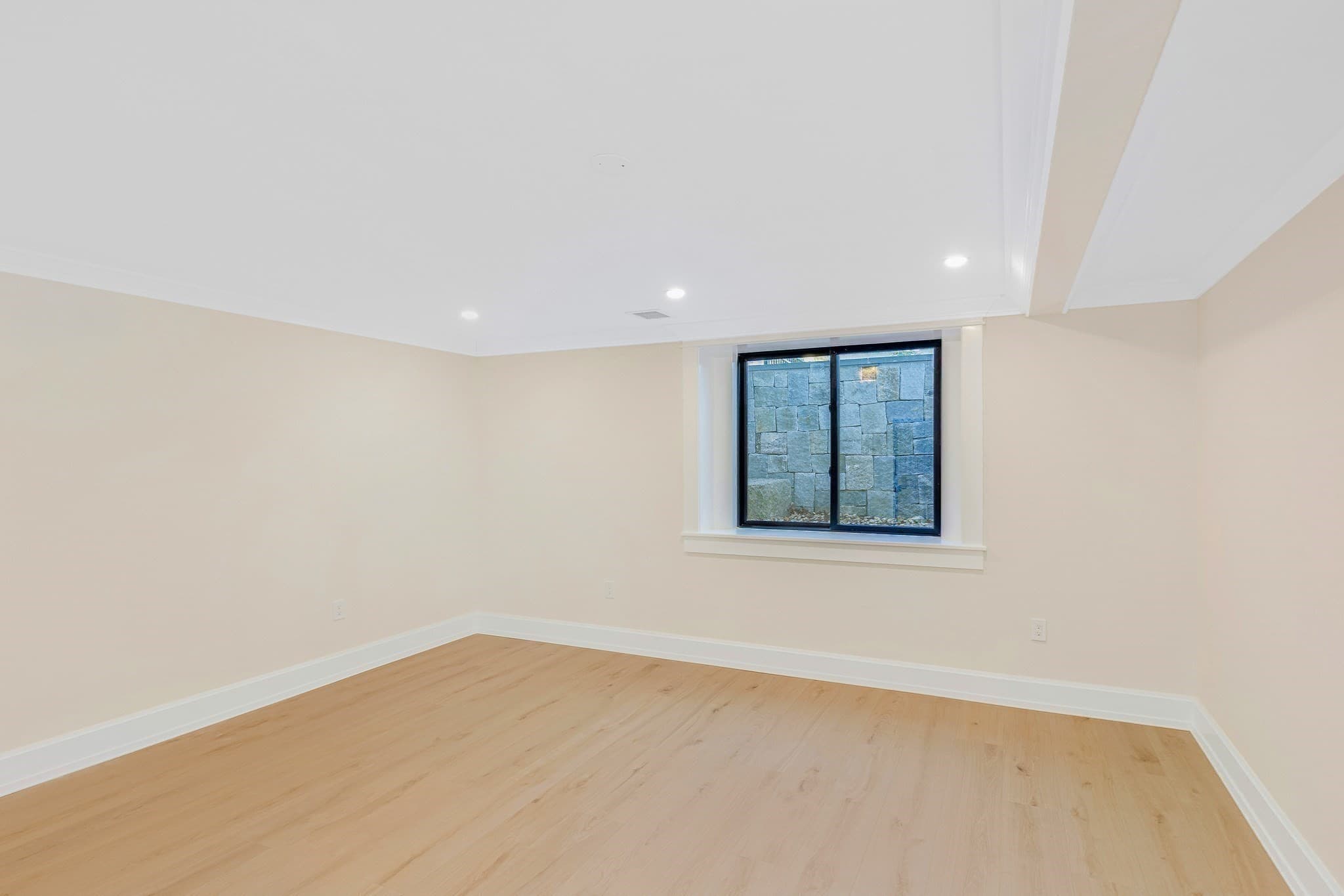 Single Family Residence at 12 Roosevelt Pl, Newburyport MA 01950, Newburyport, photo 42 of 42