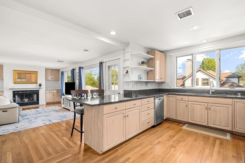 Condominium at 12 Barnes Road # 2, Newton MA 02458, photo 5 of 18