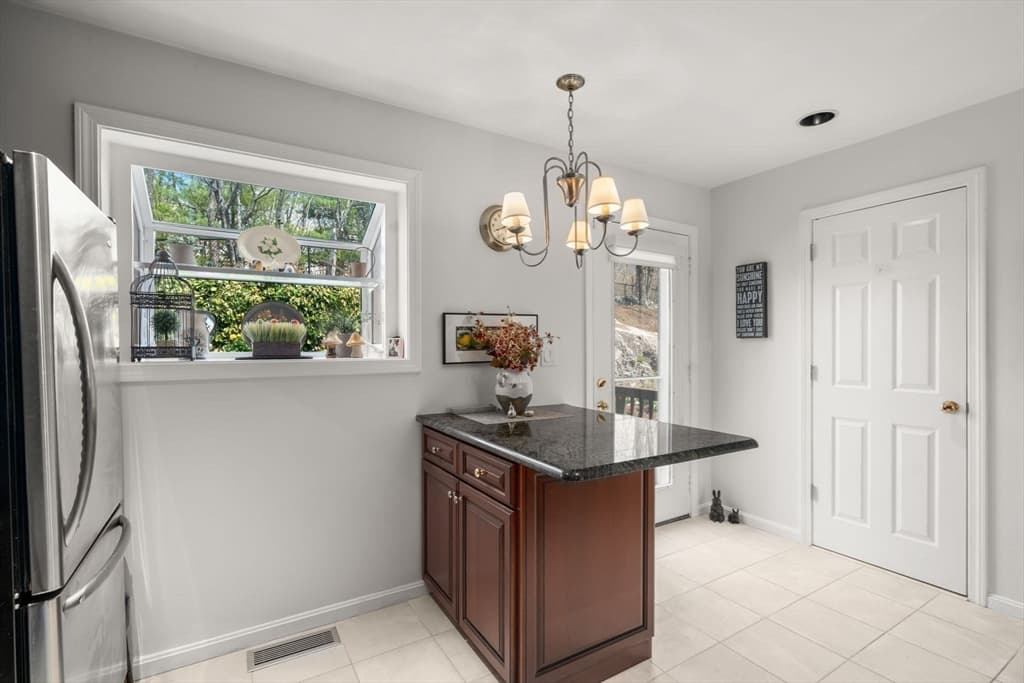 Condominium at 99 Anderer Ln # 8, Boston MA 02132, Boston, photo 10 of 29