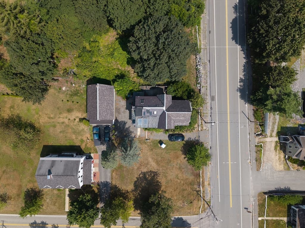 Single Family Residence at 29 Gorham St, Chelmsford MA 01824, photo 2 of 42