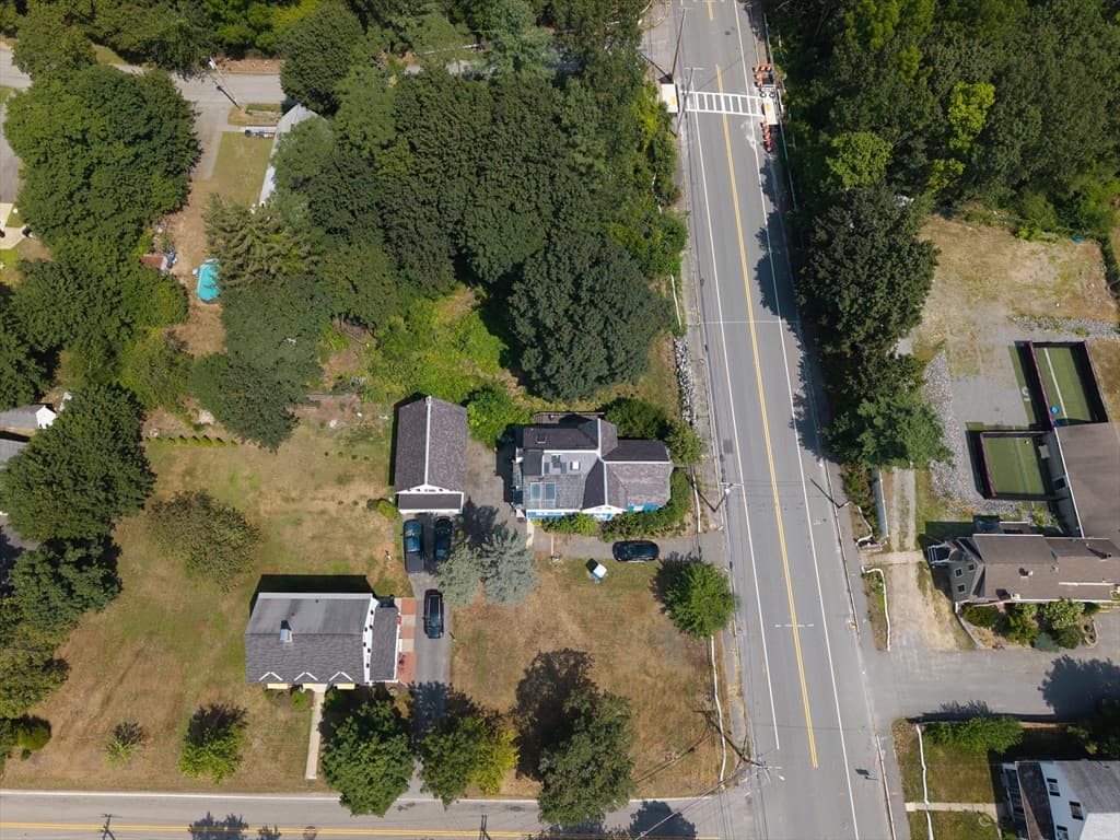 Single Family Residence at 29 Gorham St, Chelmsford MA 01824, photo 3 of 42