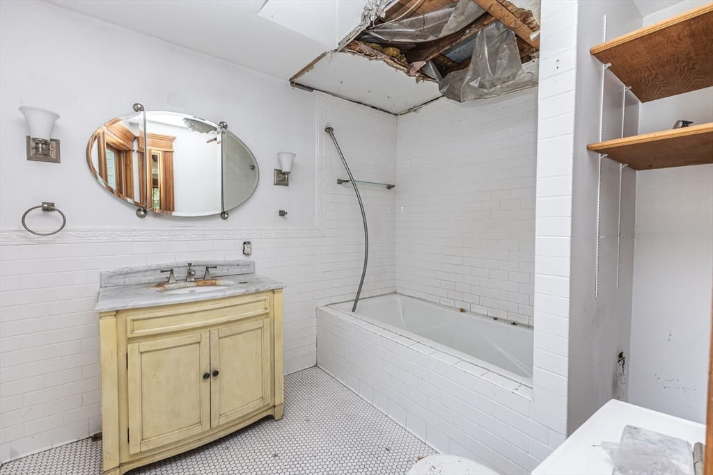 Single Family Residence at 29 Gorham St, Chelmsford MA 01824, photo 34 of 42