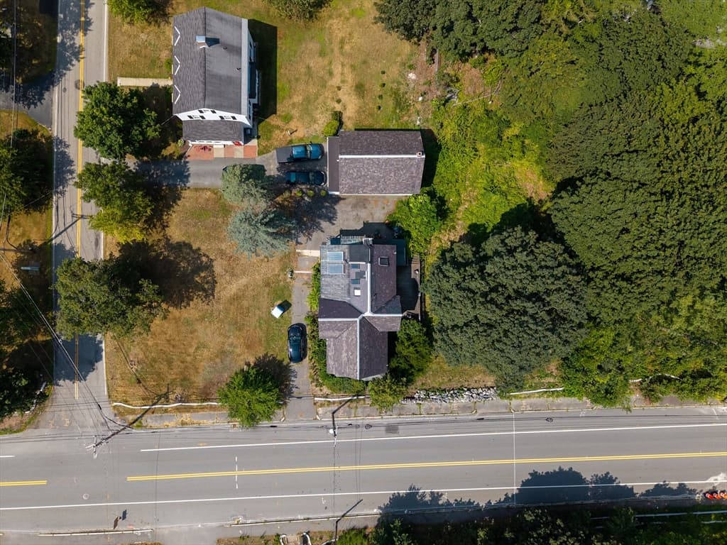 Single Family Residence at 29 Gorham St, Chelmsford MA 01824, photo 4 of 42