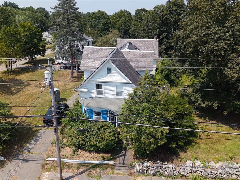 Single Family Residence at 29 Gorham St, Chelmsford MA 01824, photo 8 of 42