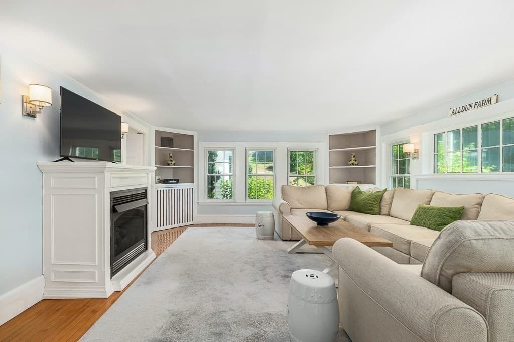 Single Family Residence at 18 Union Street, Manchester MA 01944, Manchester, photo 17 of 38