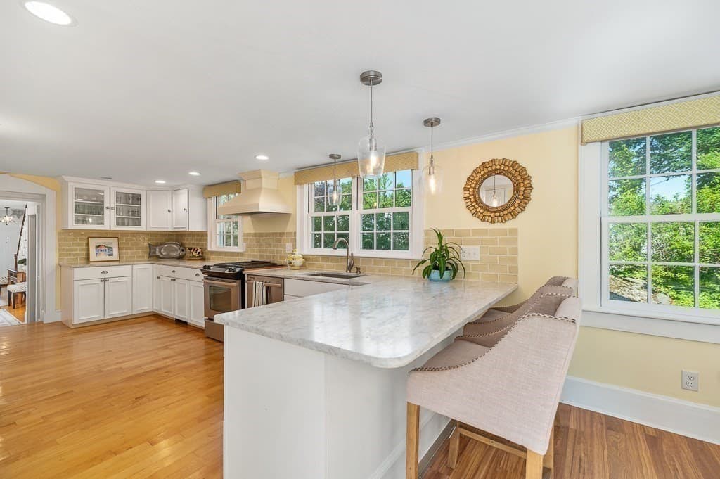 Single Family Residence at 18 Union Street, Manchester MA 01944, Manchester, photo 14 of 38