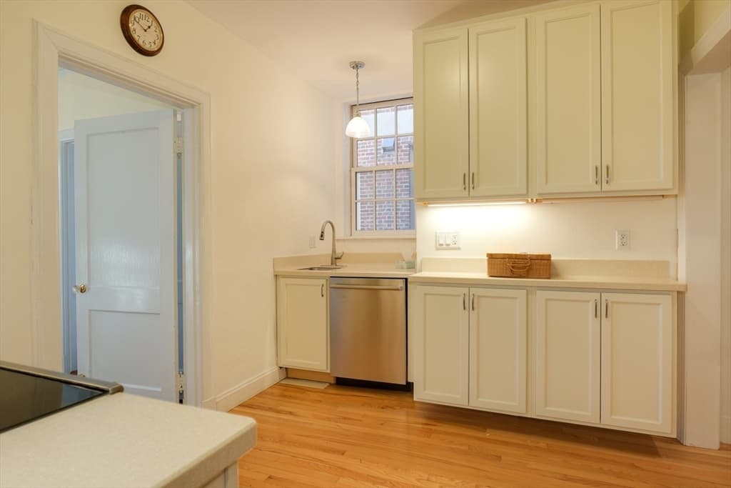 Stock Cooperative at 983 Memorial Drive # 502, Cambridge MA 02138, Cambridge, photo 13 of 33