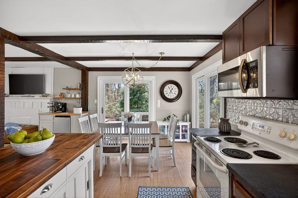 Single Family Residence at 47 Flying Dragon Road, Brewster MA 02631, photo 6 of 42