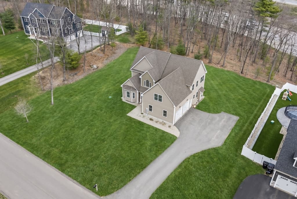 Single Family Residence at 44 Sheffield St, Windham NH 03087, Windham, photo 37 of 38