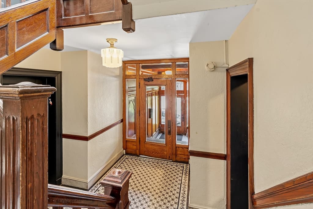 Condominium at 127 Winthrop Rd # 6A, Brookline MA 02445, photo 5 of 10