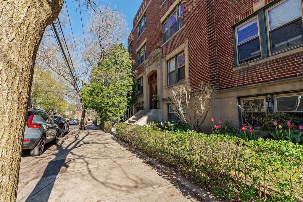 Condominium at 127 Winthrop Rd # 6A, Brookline MA 02445, photo 8 of 10