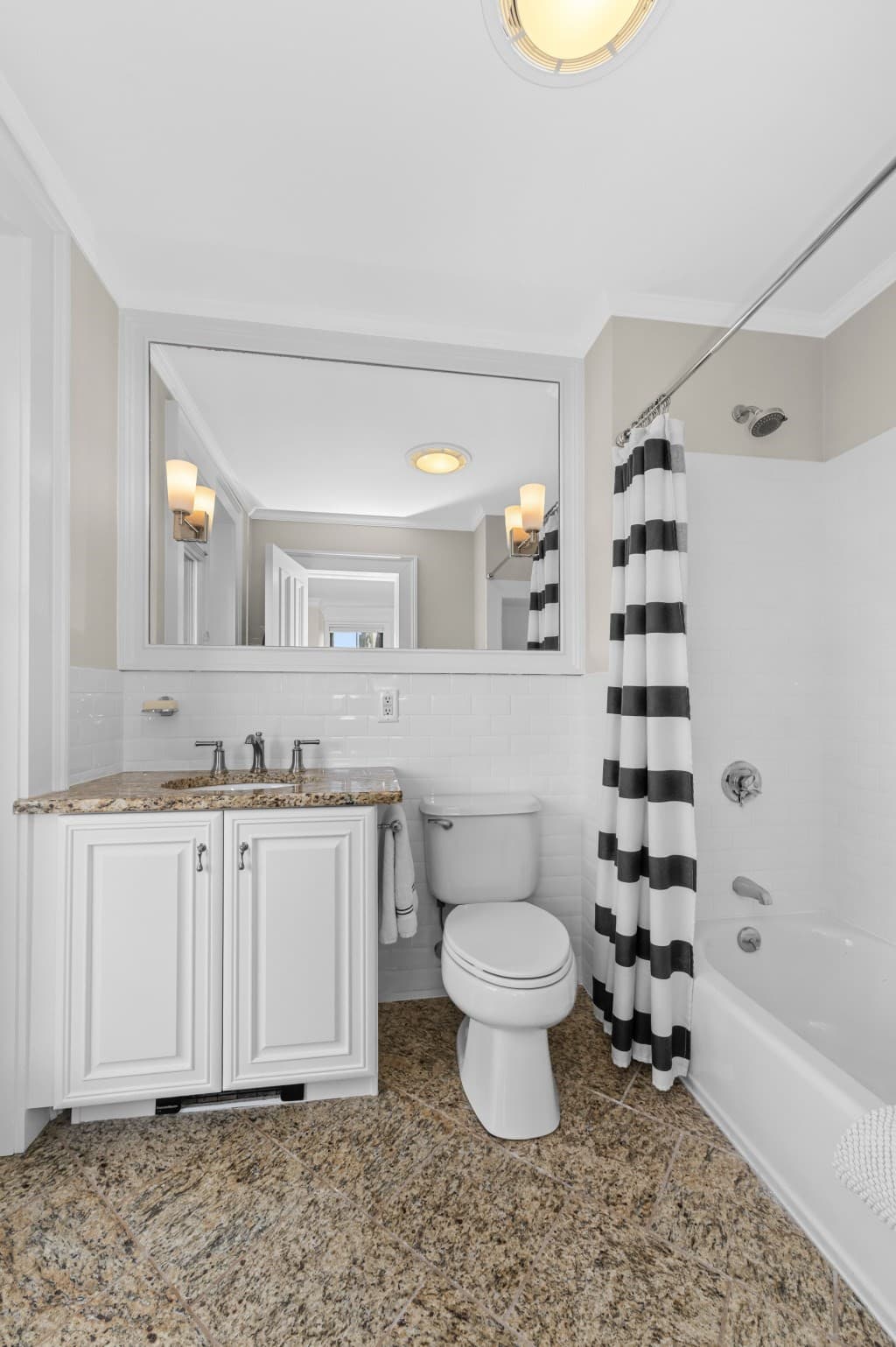 Condominium at 437 Columbus Ave # 3, Boston MA 02116, photo 10 of 13
