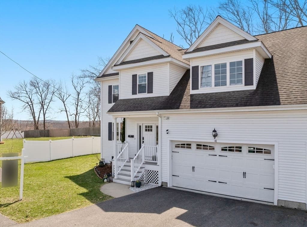Single Family Residence at 41 Sunset Ave, Norwood MA 02062, photo 3 of 37