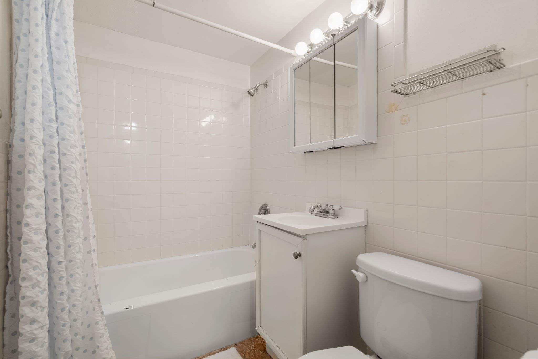 Condominium at 71 Oxford Ave # A, Cambridge MA 02138, Cambridge, photo 17 of 21