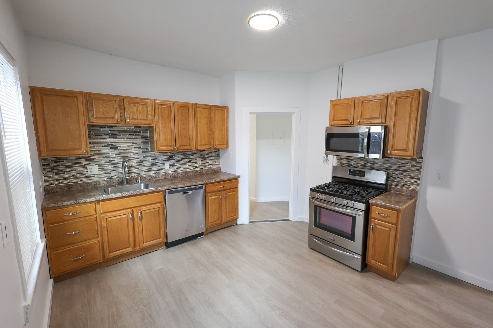 3 Family at 8 Colonial Ave, Boston MA 02124, photo 18 of 19