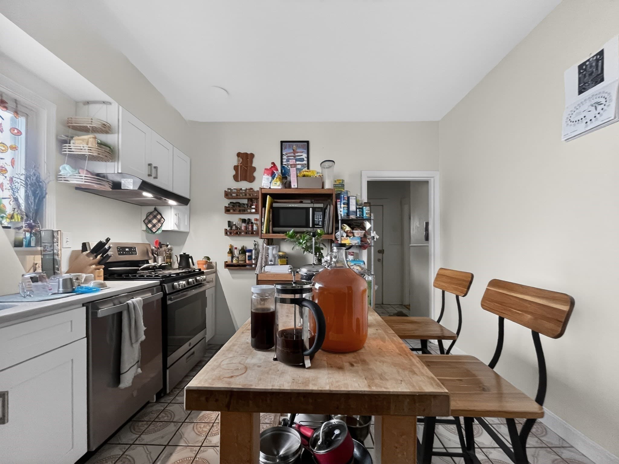 3 Family - 3 Units Up/Down at 49 Porter Street, Somerville MA 02143, Somerville, photo 5 of 40