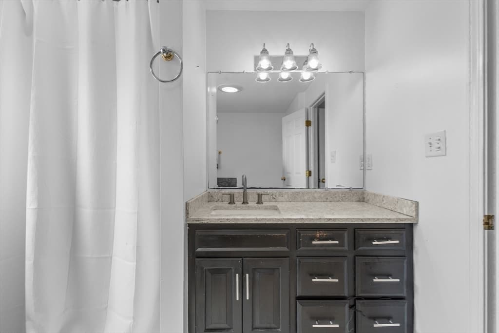 Single Family Residence at 3 Taylor Rd, Bellingham MA 02019, Bellingham, photo 23 of 42