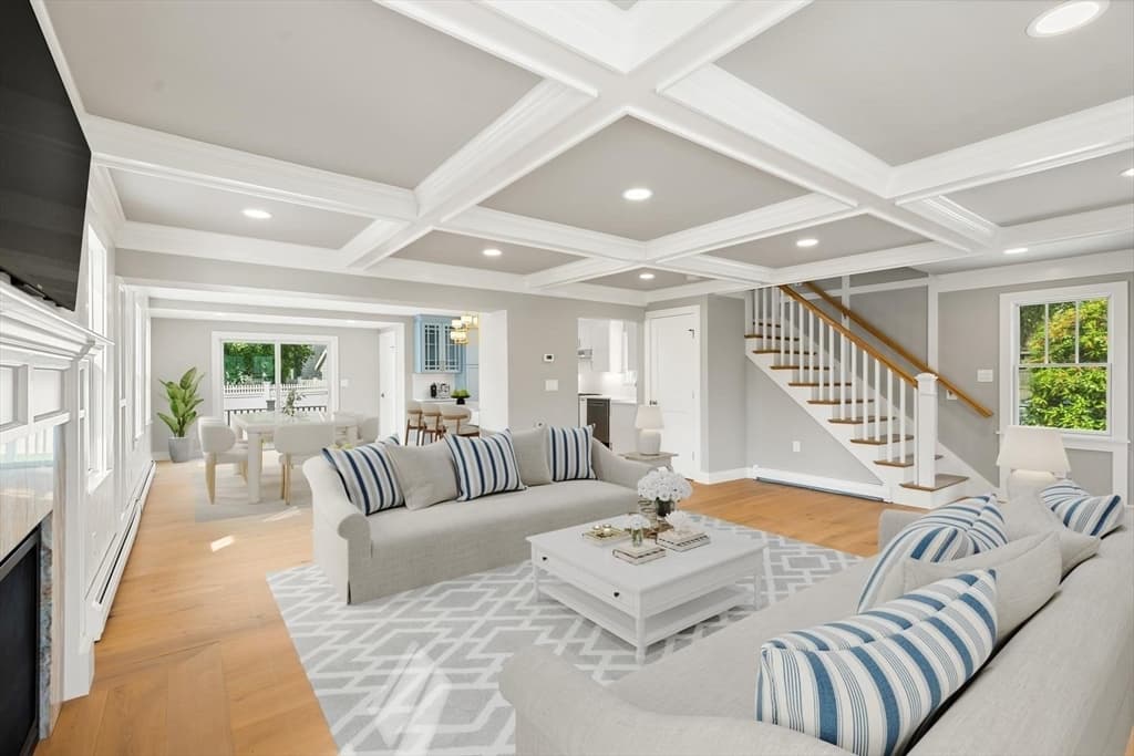 10 Vesper Ave, Falmouth MA 02540