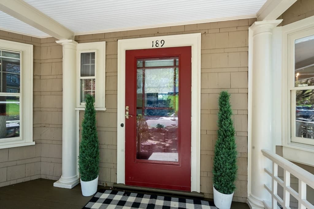 Single Family Residence at 189 Mount Vernon St, Newton MA 02465, Newton, photo 2 of 35