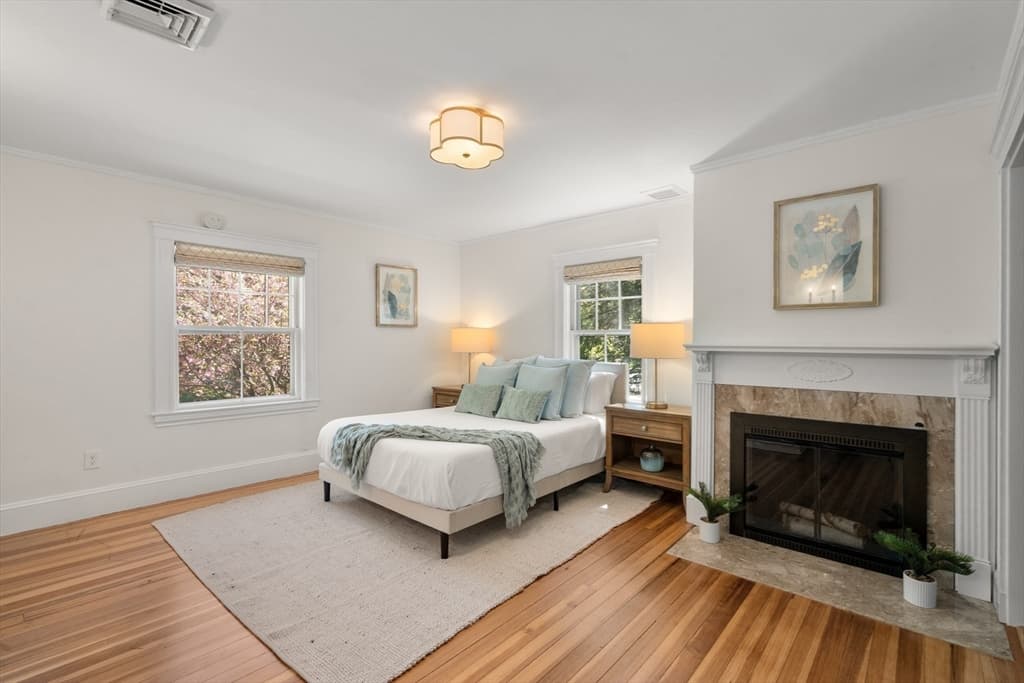 Single Family Residence at 189 Mount Vernon St, Newton MA 02465, Newton, photo 16 of 35
