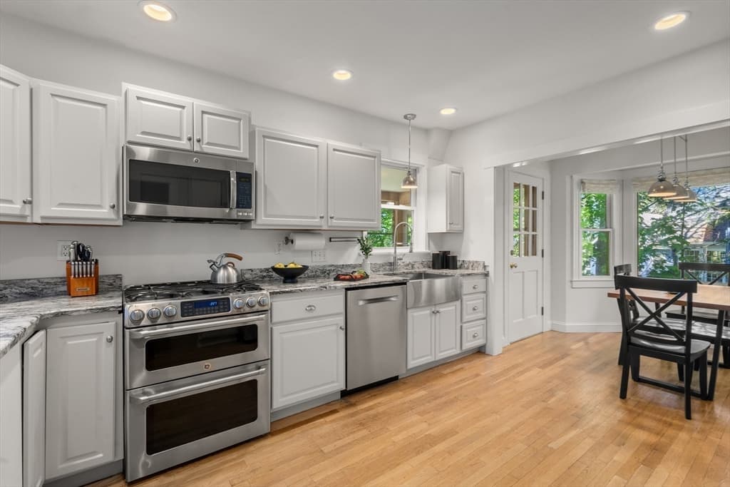 Single Family Residence at 189 Mount Vernon St, Newton MA 02465, Newton, photo 11 of 35