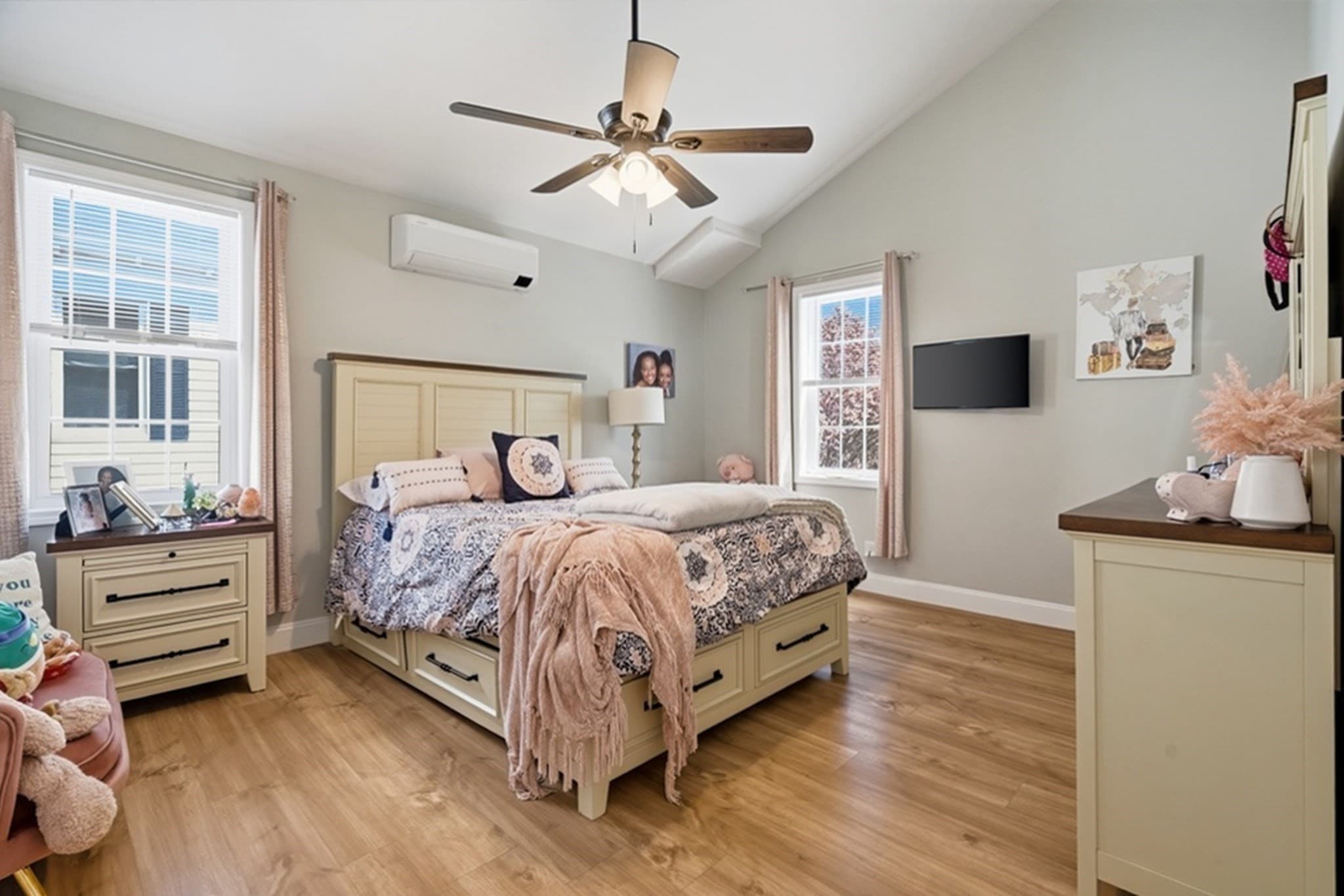 Single Family Residence at 58 Willard Street, New Bedford MA 02744, New Bedford, photo 11 of 24