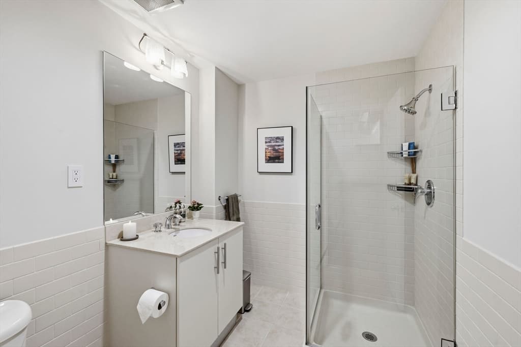 Condominium at 210 South St # 2, Boston MA 02111, photo 27 of 42