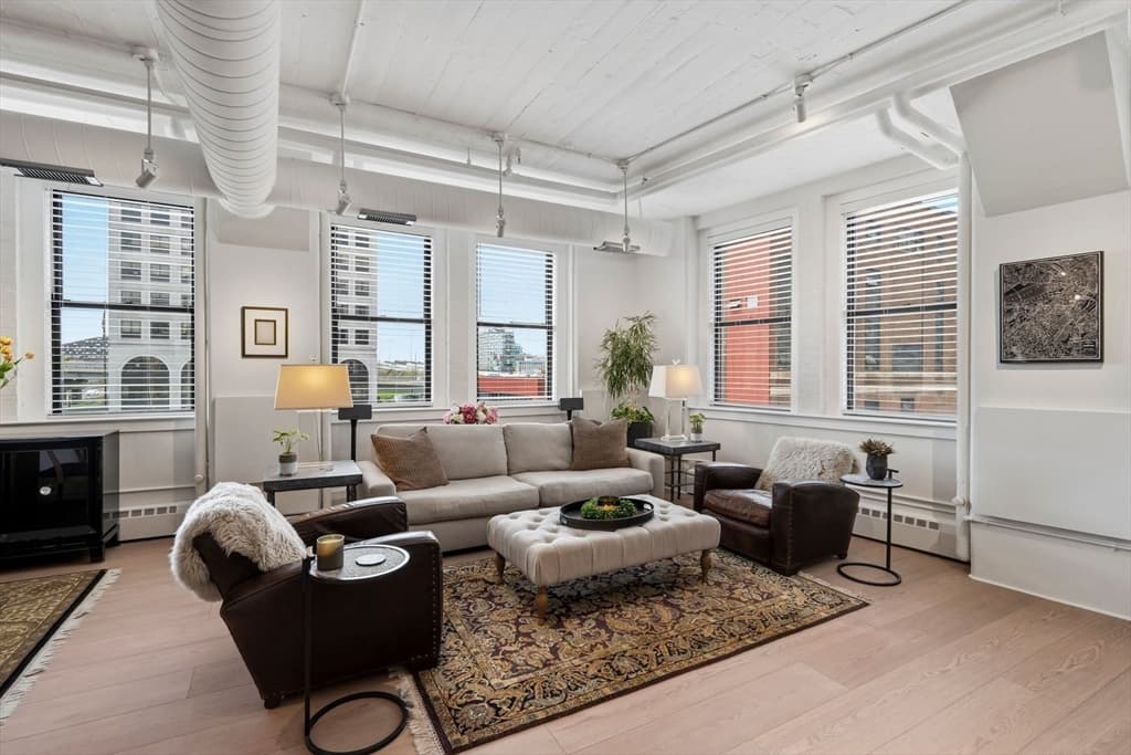 Condominium at 210 South St # 2, Boston MA 02111, photo 2 of 42