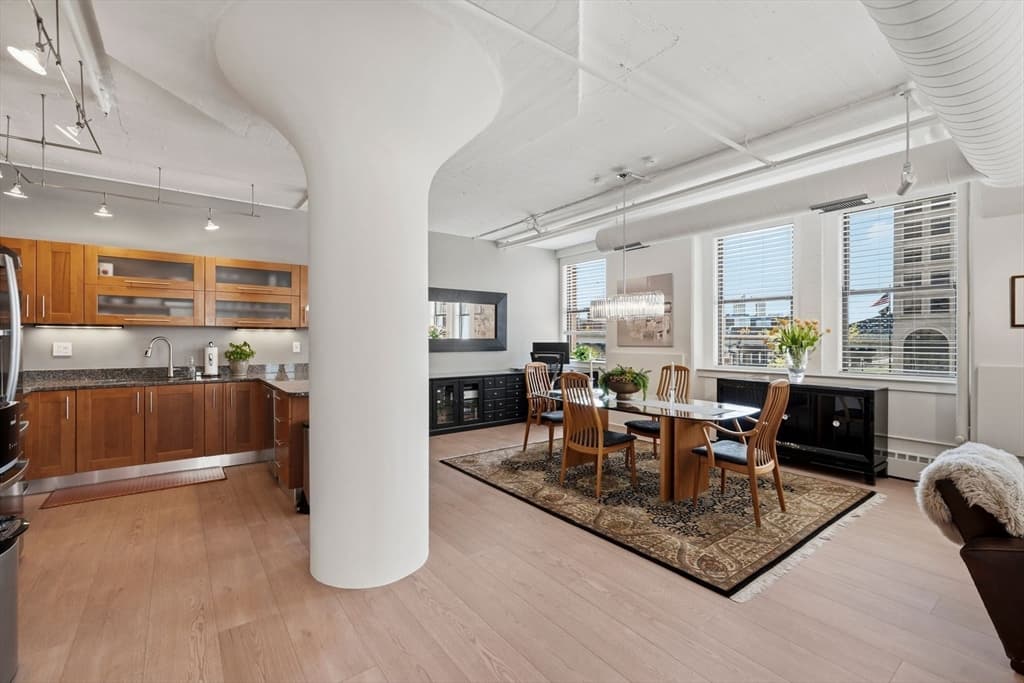 Condominium at 210 South St # 2, Boston MA 02111, photo 6 of 42