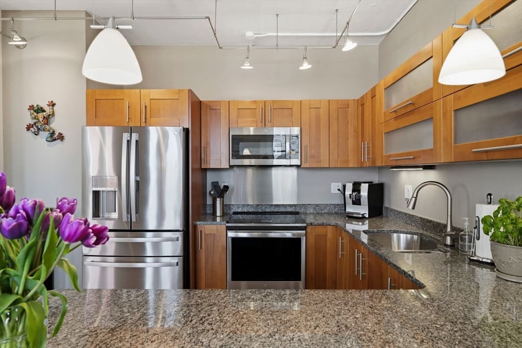 Condominium at 210 South St # 2, Boston MA 02111, photo 12 of 42