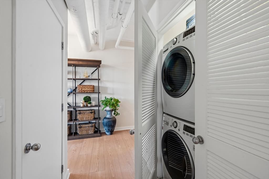 Condominium at 210 South St # 2, Boston MA 02111, photo 28 of 42