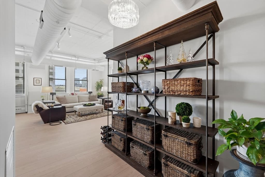 Condominium at 210 South St # 2, Boston MA 02111, photo 5 of 42