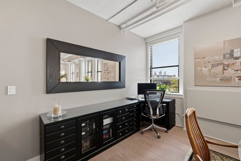 Condominium at 210 South St # 2, Boston MA 02111, photo 9 of 42