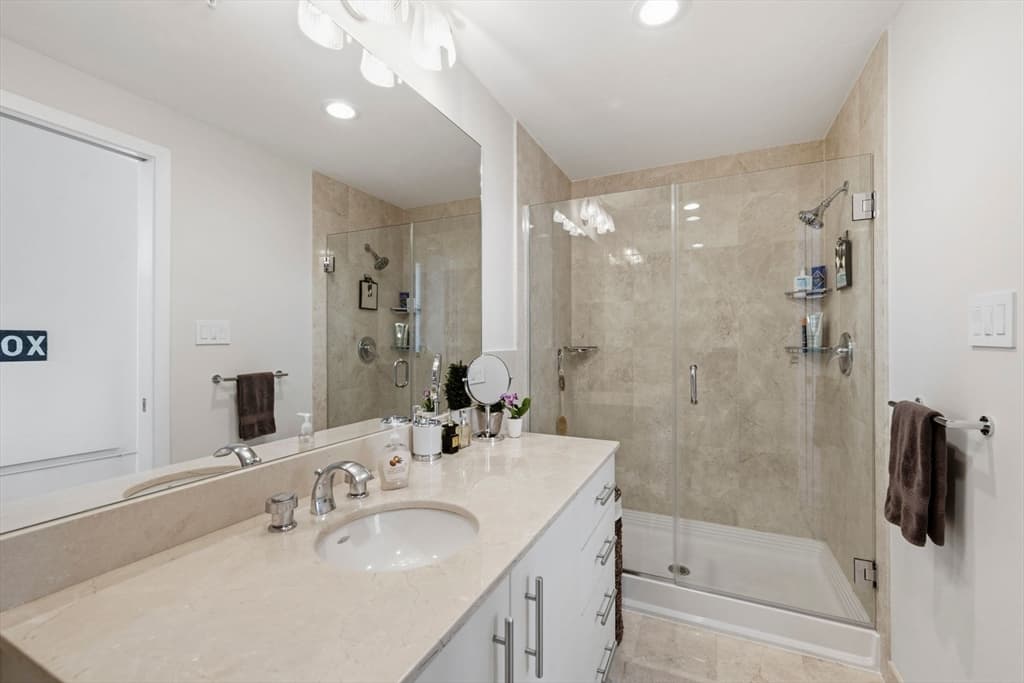 Condominium at 210 South St # 2, Boston MA 02111, photo 19 of 42