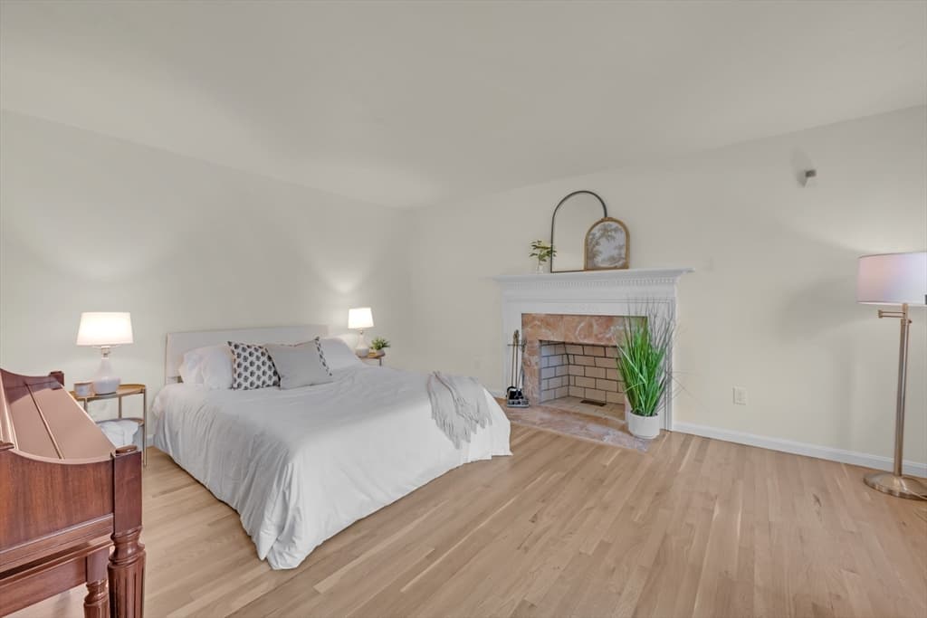 Single Family Residence at 14 Mctaggart St, Westborough MA 01581, Westborough, photo 6 of 39