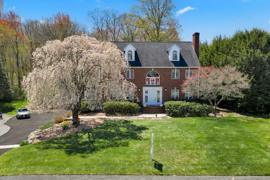 Single Family Residence at 14 Mctaggart St, Westborough MA 01581, Westborough, photo 3 of 39
