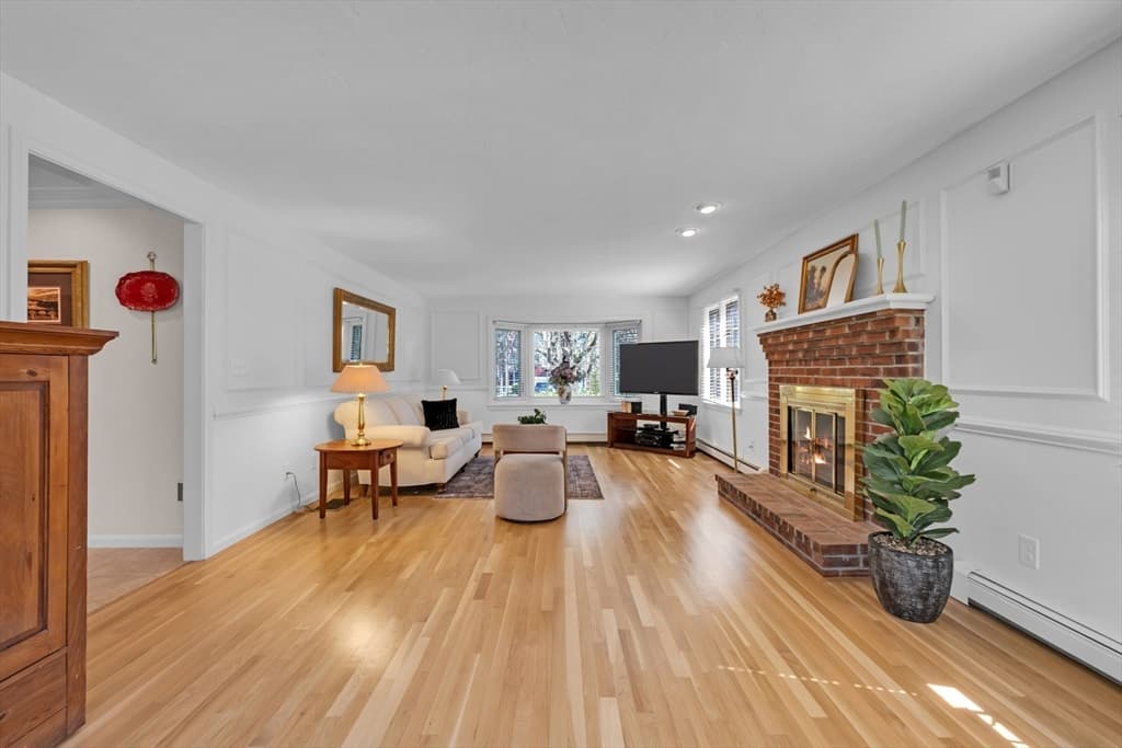 Single Family Residence at 14 Mctaggart St, Westborough MA 01581, Westborough, photo 11 of 39