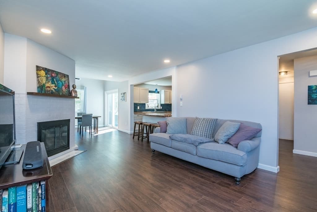 Condominium at 6 Duncan Dr # B, Deerfield MA 01373, Deerfield, photo 6 of 33