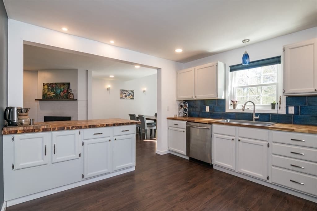 Condominium at 6 Duncan Dr # B, Deerfield MA 01373, Deerfield, photo 13 of 33