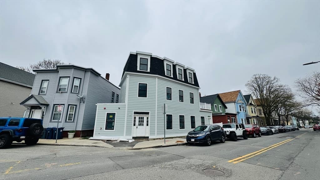 804-806 Saratoga # 2, Boston MA 02128