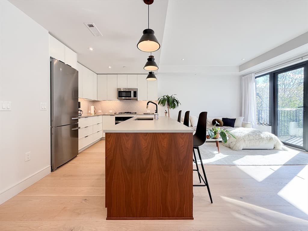 1 Nevins Hill Way # 406, Boston MA 02135