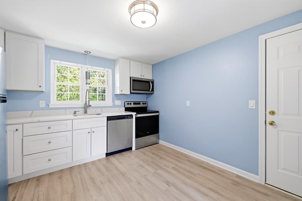 Condominium at 8 Maple Crest Cir # C, Holyoke MA 01040, Holyoke, photo 12 of 18