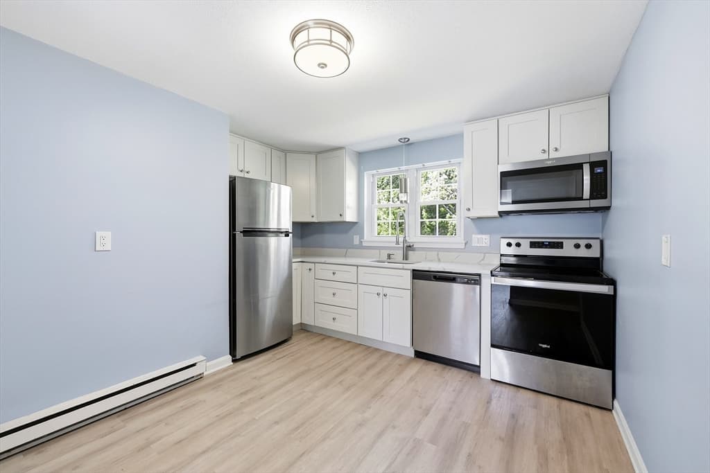 Condominium at 8 Maple Crest Cir # C, Holyoke MA 01040, Holyoke, photo 11 of 18