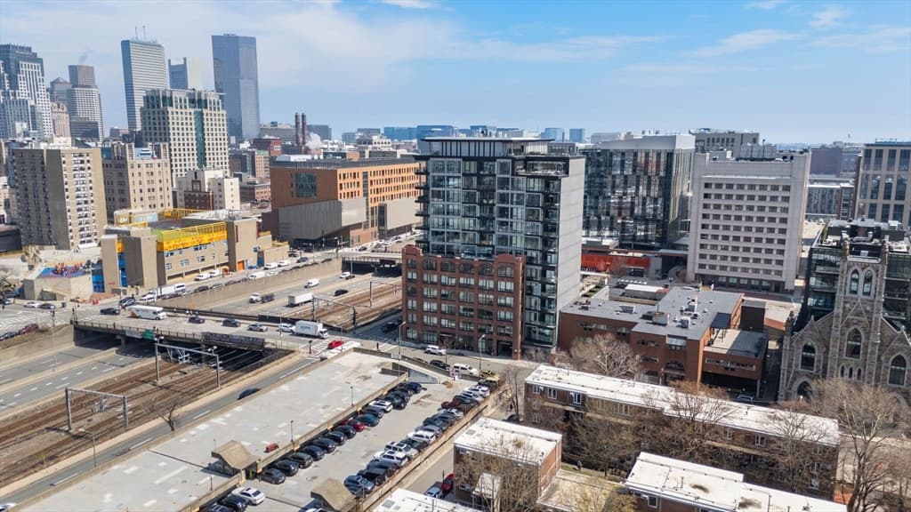 Condominium at 100 Shawmut Ave # 811, Boston MA 02118, photo 34 of 37