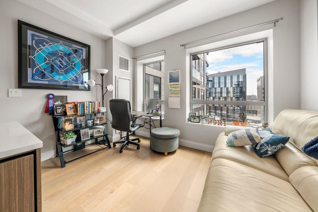 Condominium at 100 Shawmut Ave # 811, Boston MA 02118, photo 4 of 37