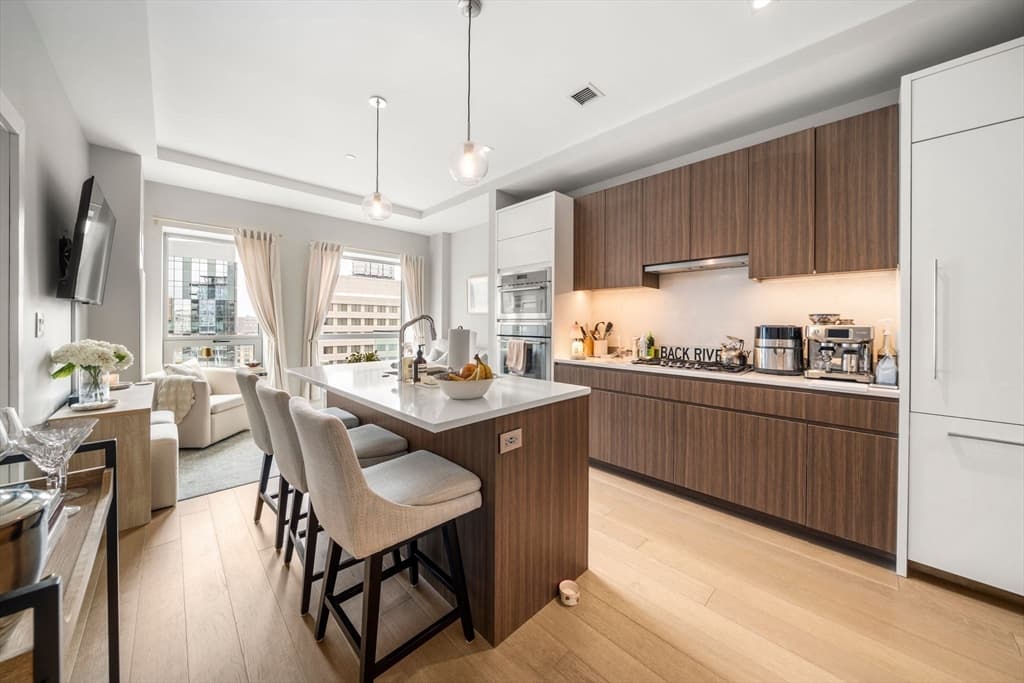100 Shawmut Ave # 911, Boston MA 02118