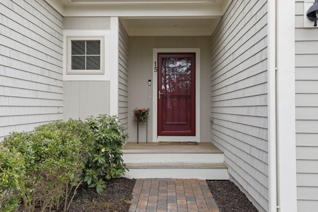 Single Family Residence at 15 Southview Way, Plymouth MA 02360, photo 2 of 24