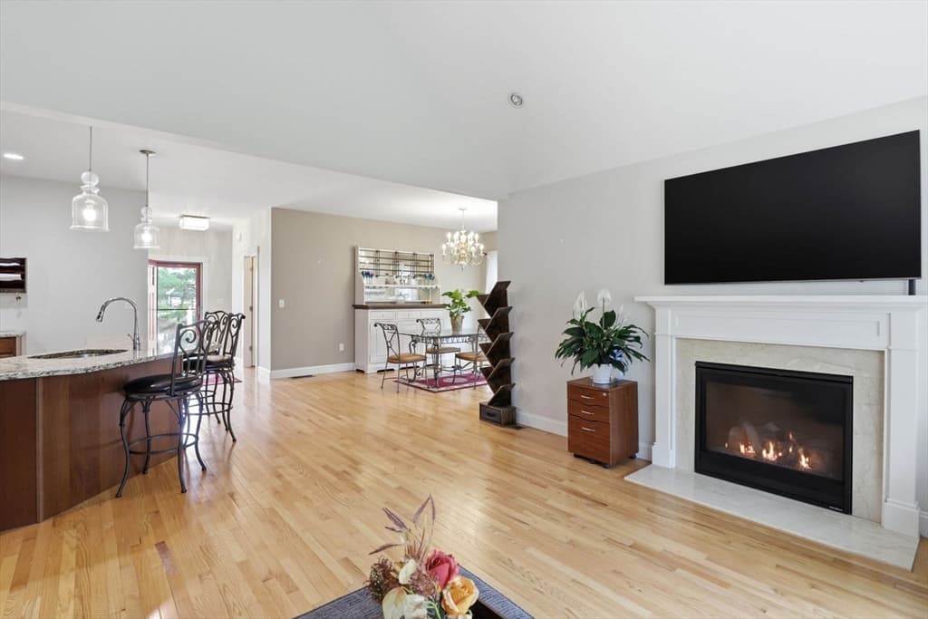 Single Family Residence at 15 Southview Way, Plymouth MA 02360, photo 10 of 24